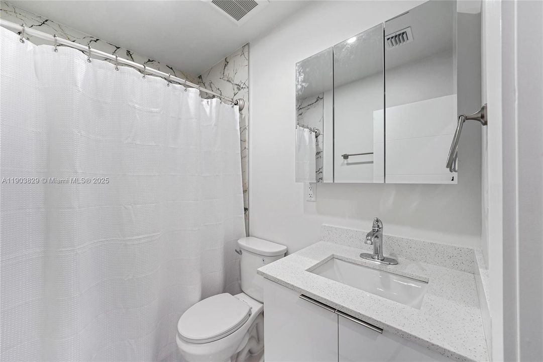 For Rent: $3,350 (3 beds, 2 baths, 1963 Square Feet)