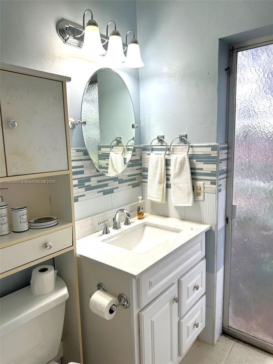 Active With Contract: $465,000 (3 beds, 2 baths, 1214 Square Feet)