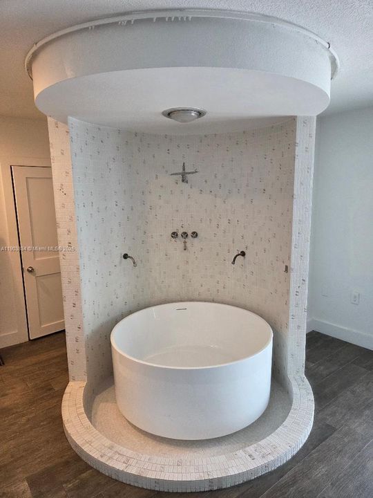 En Renta: $10,500 (5 camas, 2 baños, 1888 Pies cuadrados)