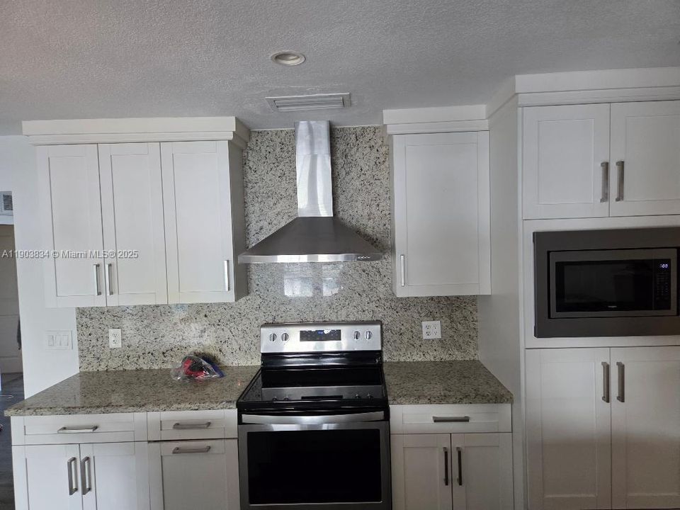 En Renta: $10,500 (5 camas, 2 baños, 1888 Pies cuadrados)