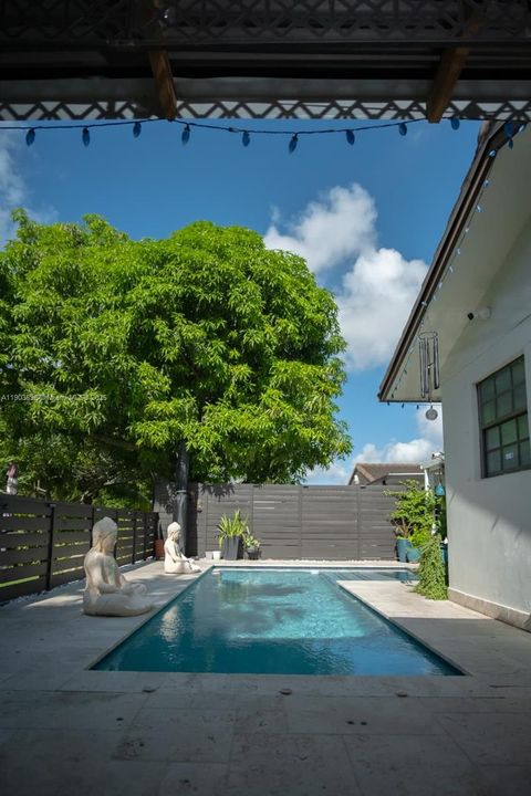 For Sale: $764,999 (4 beds, 2 baths, 1743 Square Feet)