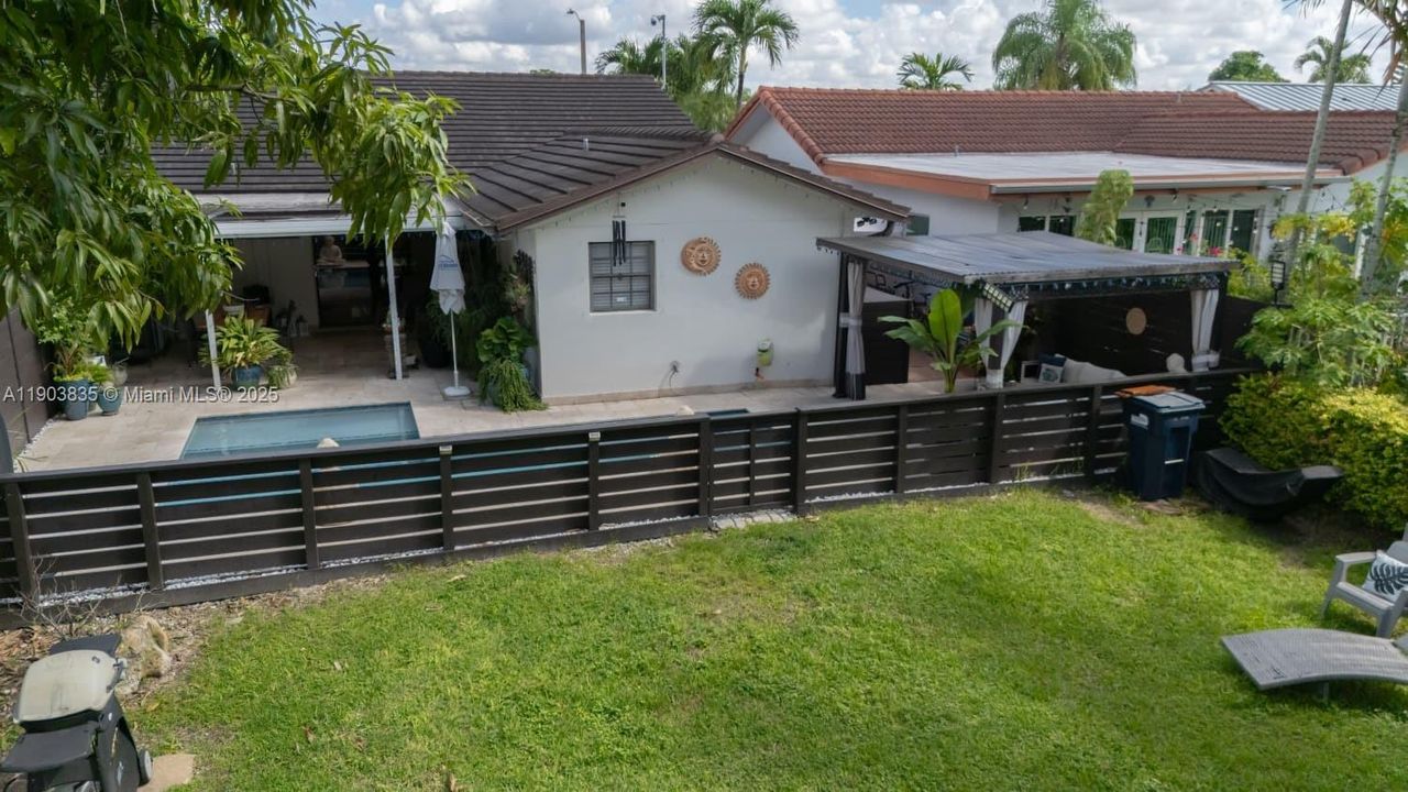 For Sale: $764,999 (4 beds, 2 baths, 1743 Square Feet)