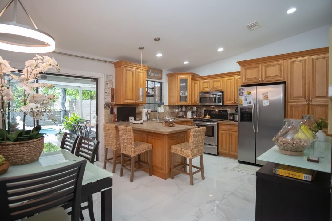 For Sale: $764,999 (4 beds, 2 baths, 1743 Square Feet)