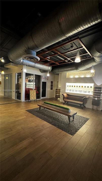 Active With Contract: $2,775 (2 beds, 2 baths, 1010 Square Feet)