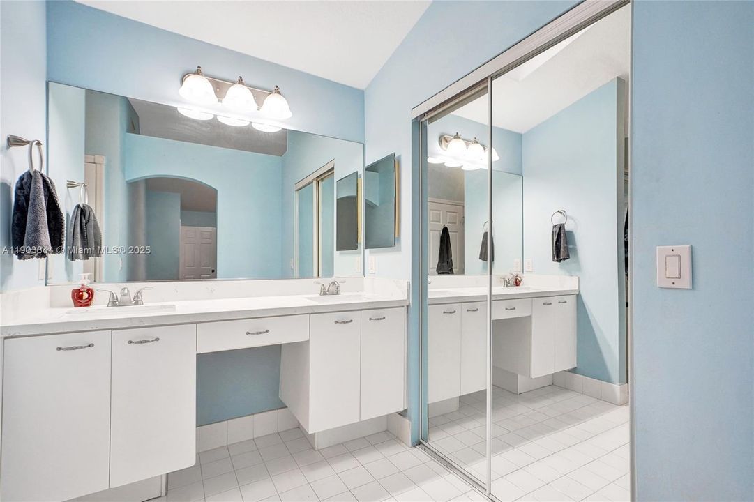 For Sale: $775,000 (3 beds, 2 baths, 2069 Square Feet)