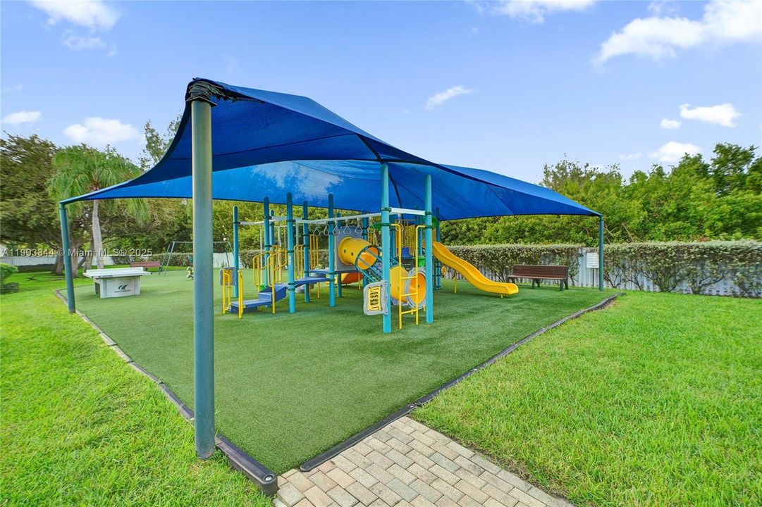 For Sale: $775,000 (3 beds, 2 baths, 2069 Square Feet)