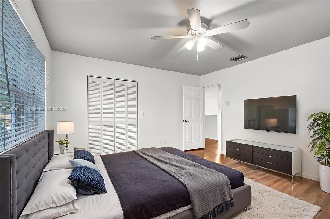 For Sale: $775,000 (3 beds, 2 baths, 2069 Square Feet)