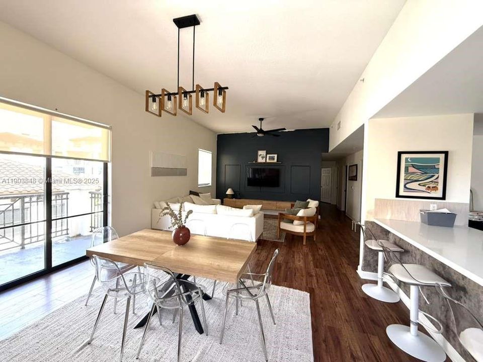 For Sale: $599,000 (2 beds, 2 baths, 1518 Square Feet)