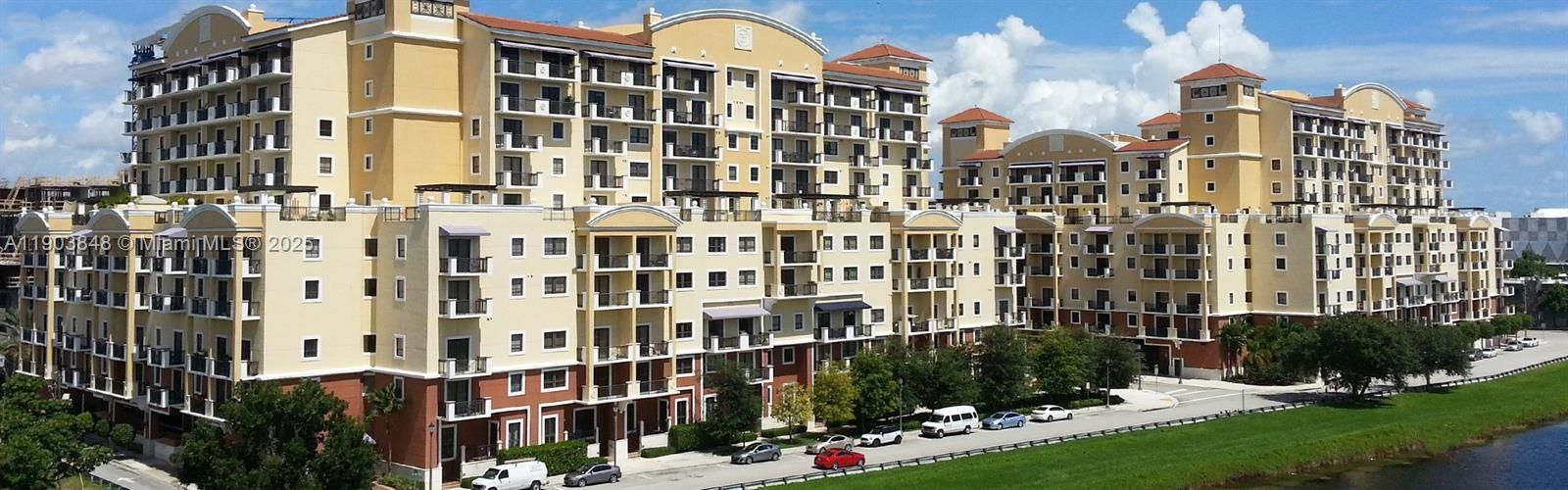 For Sale: $599,000 (2 beds, 2 baths, 1518 Square Feet)