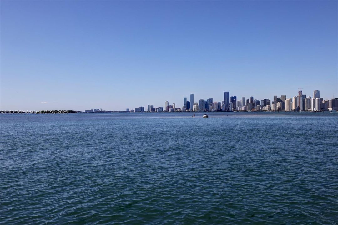 Recently Rented: $15,000 (2 beds, 2 baths, 1950 Square Feet)