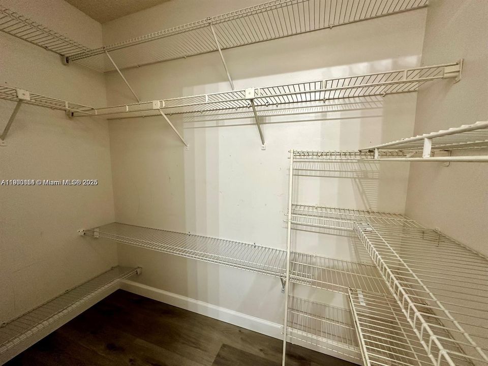 For Rent: $2,050 (2 beds, 2 baths, 1106 Square Feet)