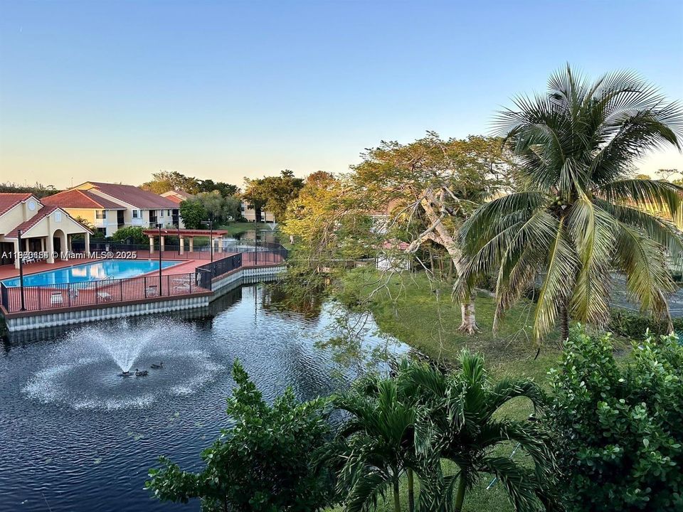 For Rent: $2,050 (2 beds, 2 baths, 1106 Square Feet)