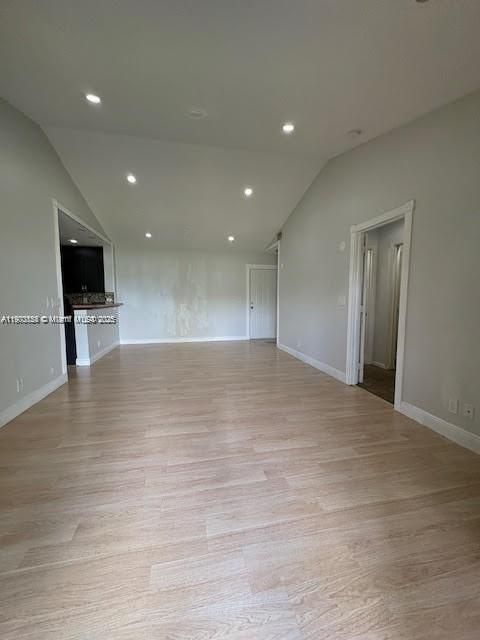 For Rent: $2,050 (2 beds, 2 baths, 1106 Square Feet)