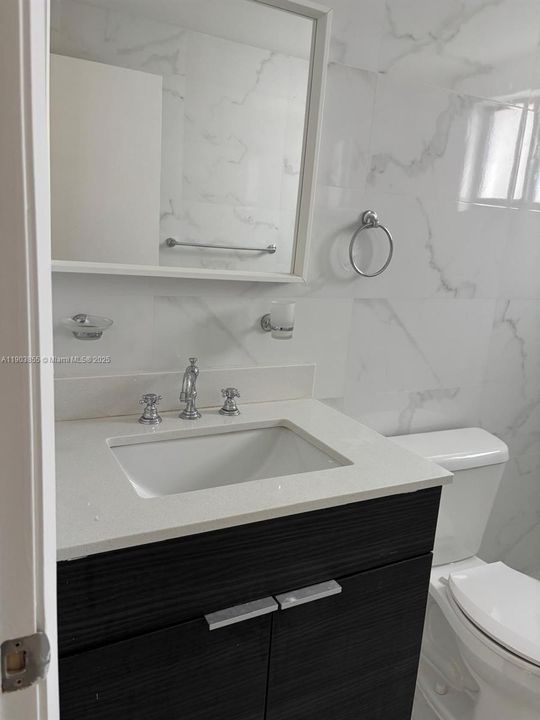 For Rent: $2,399 (2 beds, 2 baths, 1240 Square Feet)