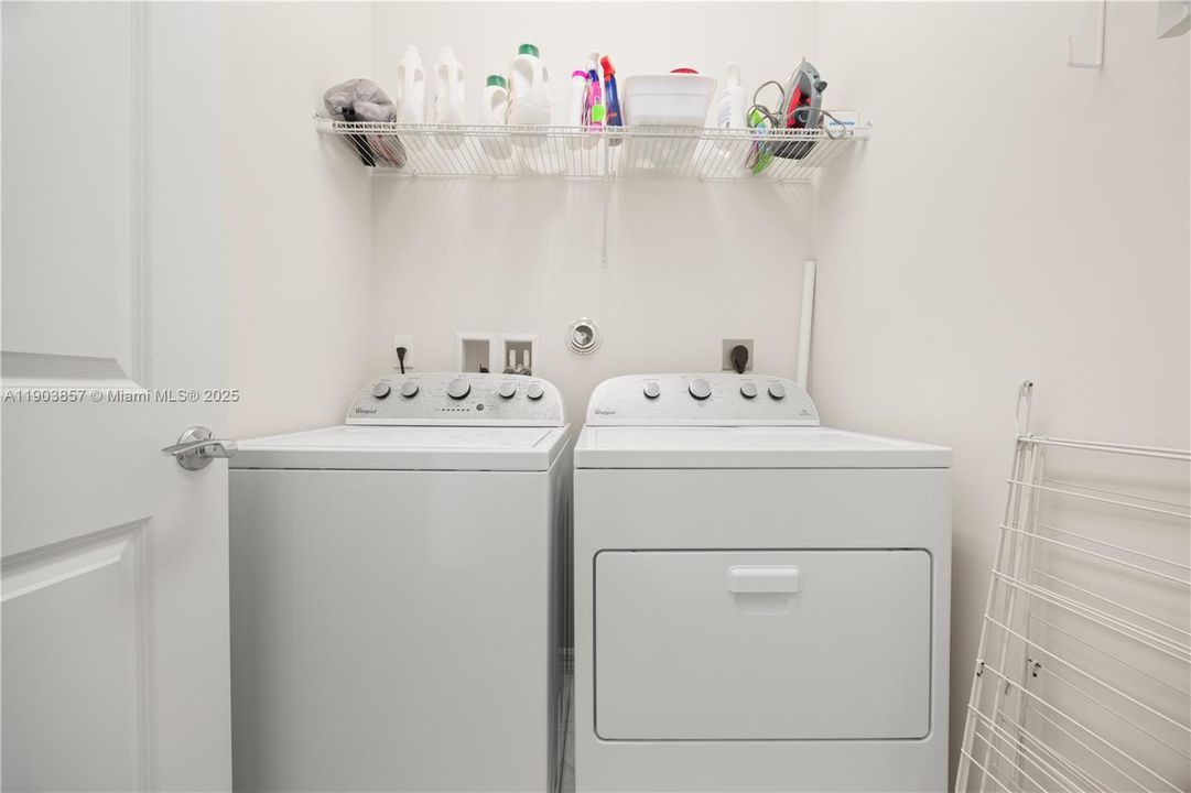 待售: $695,000 (3 贝兹, 2 浴室, 1769 平方英尺)