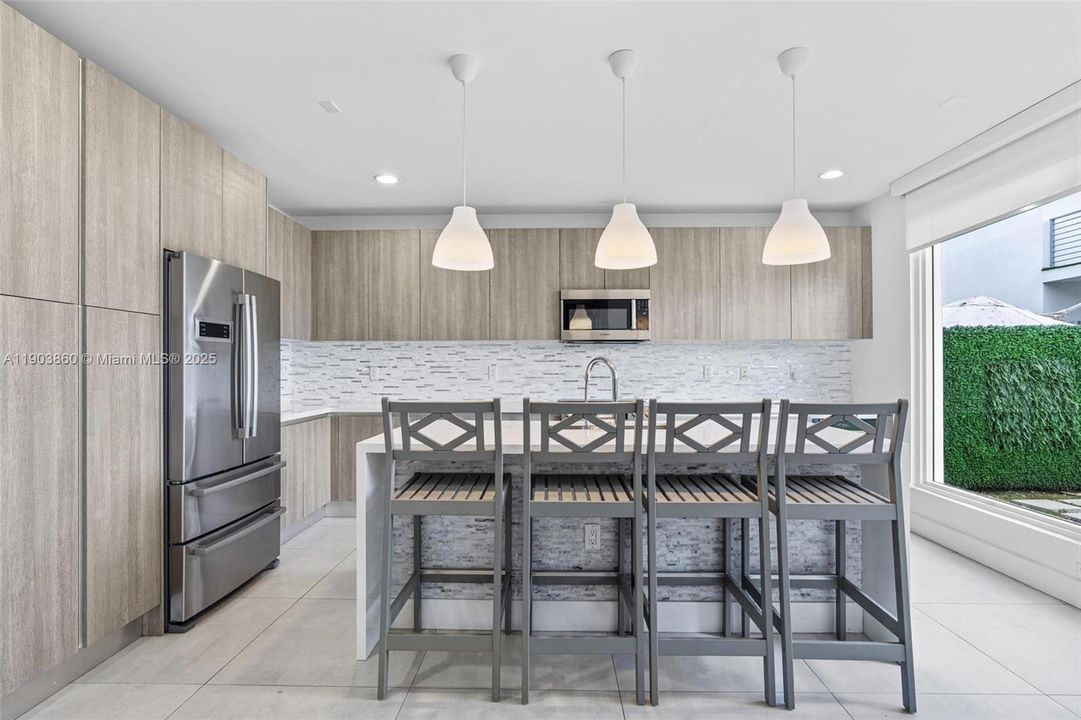 For Rent: $7,000 (4 beds, 3 baths, 2782 Square Feet)