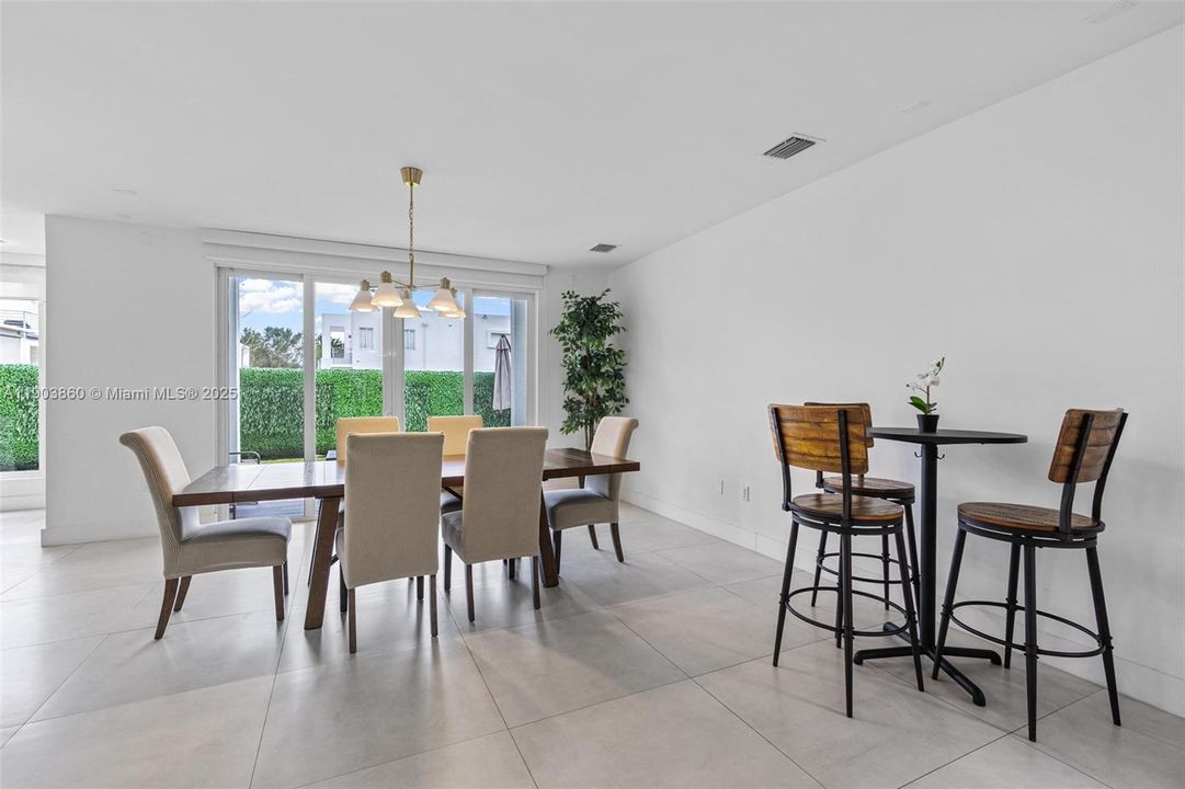 For Rent: $7,000 (4 beds, 3 baths, 2782 Square Feet)