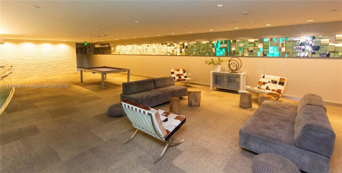 For Rent: $4,600 (2 beds, 2 baths, 1118 Square Feet)