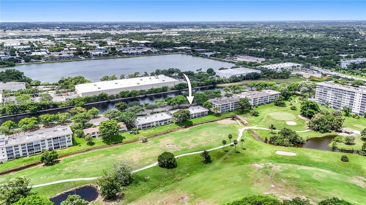 For Sale: $239,990 (2 beds, 2 baths, 1112 Square Feet)