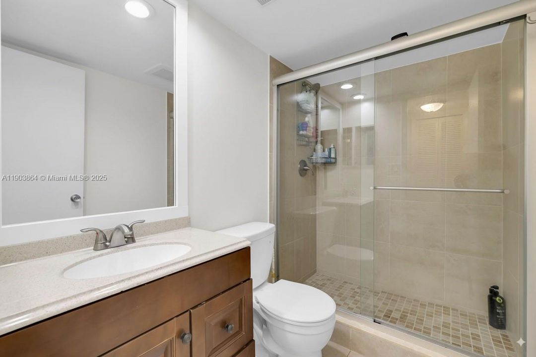 For Sale: $239,990 (2 beds, 2 baths, 1112 Square Feet)