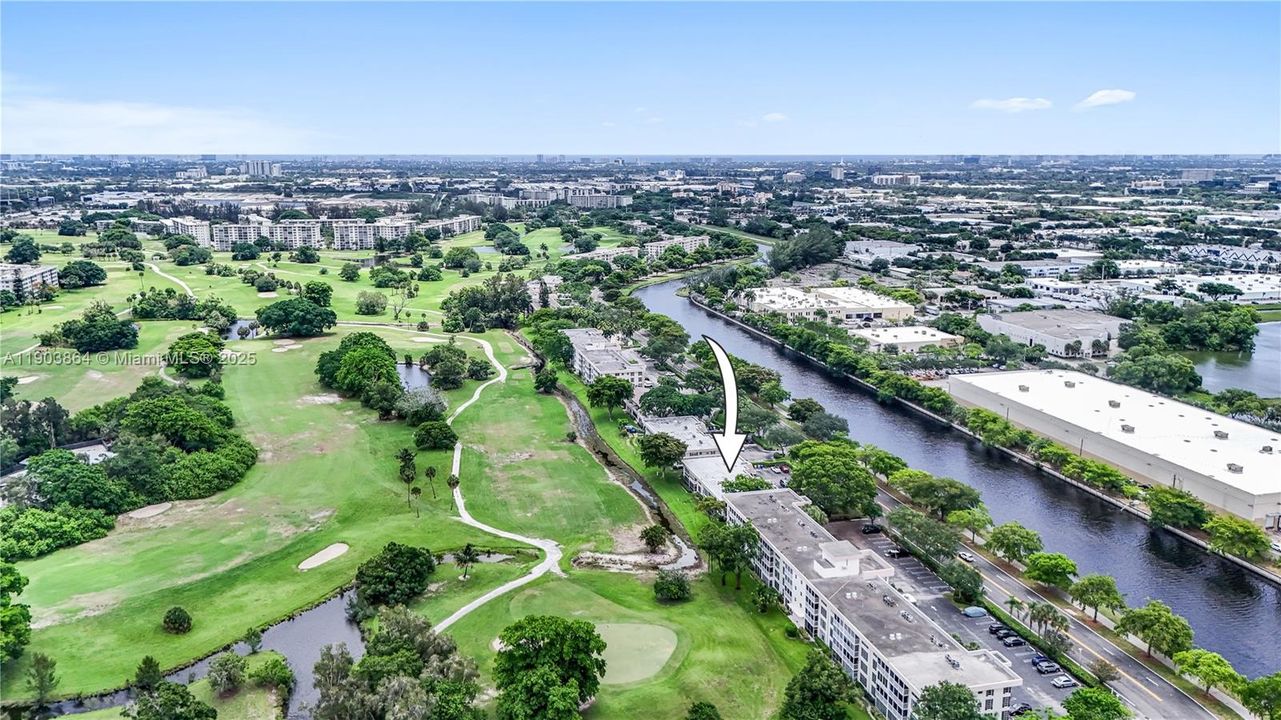 For Sale: $239,990 (2 beds, 2 baths, 1112 Square Feet)