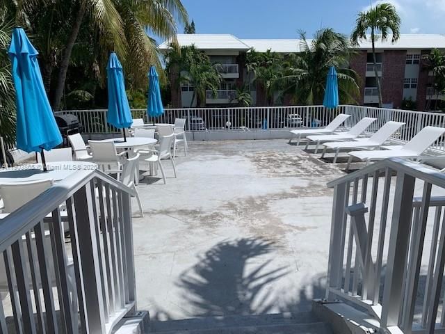 Под контрактом: $2,000 (1 спален, 1 ванн, 685 Квадратных фут)