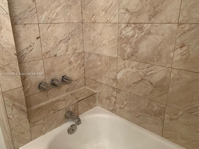 Под контрактом: $2,000 (1 спален, 1 ванн, 685 Квадратных фут)