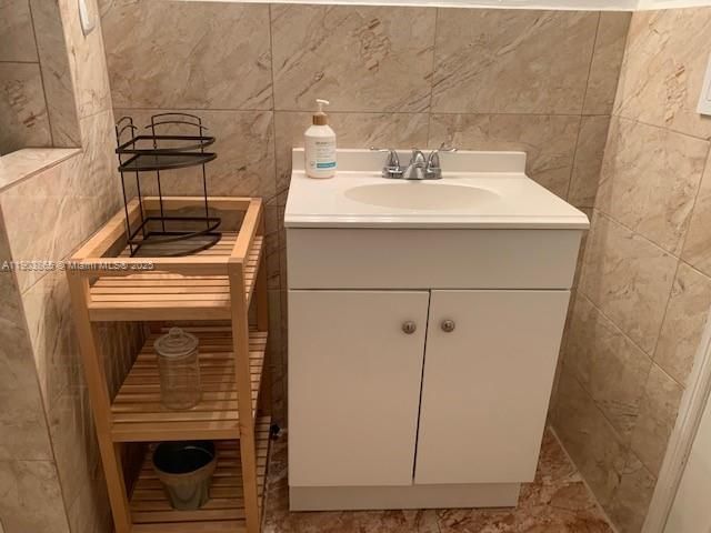 Под контрактом: $2,000 (1 спален, 1 ванн, 685 Квадратных фут)