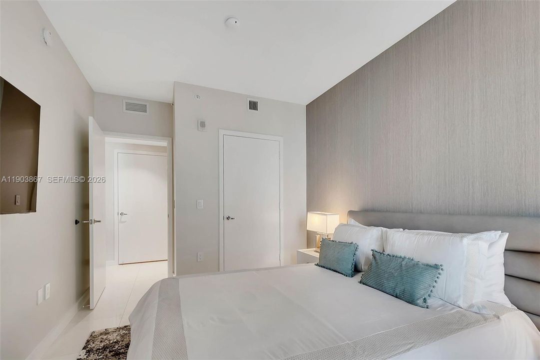 For Rent: $6,800 (2 beds, 2 baths, 1028 Square Feet)