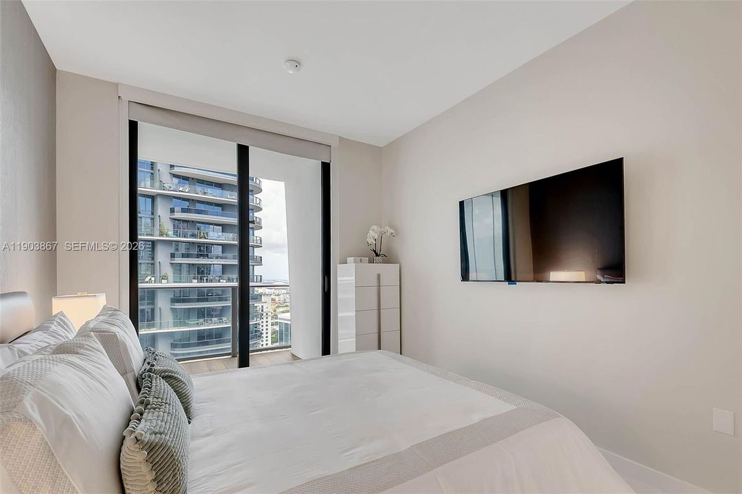 For Rent: $6,800 (2 beds, 2 baths, 1028 Square Feet)