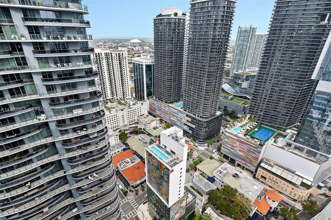 For Rent: $6,800 (2 beds, 2 baths, 1028 Square Feet)