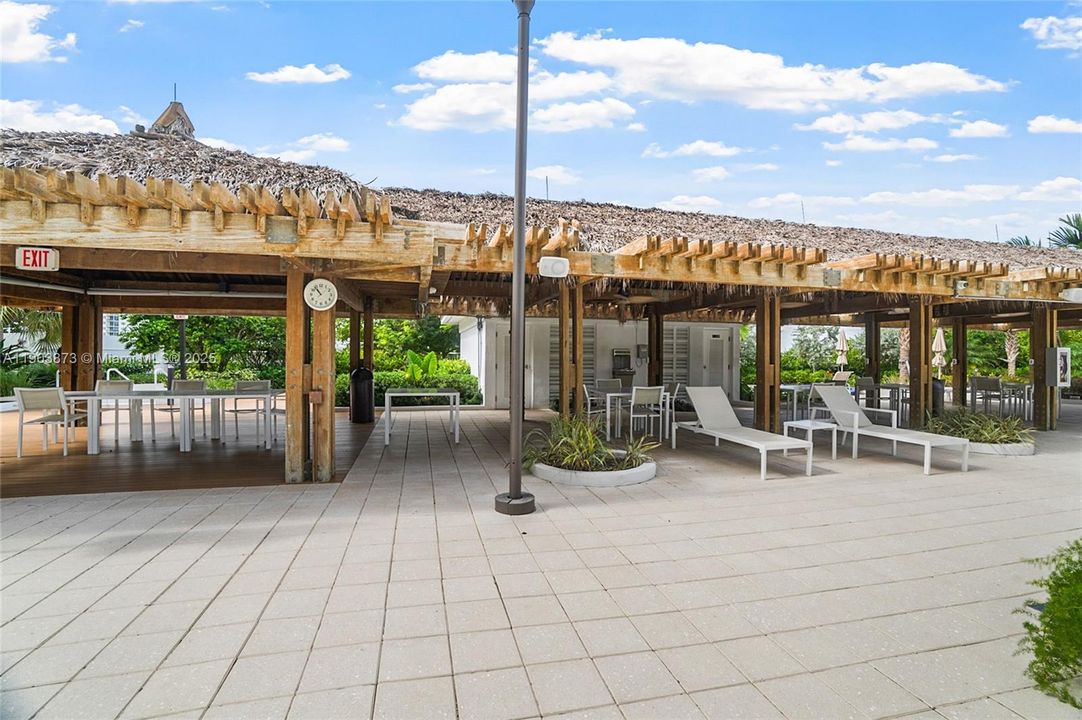 En Venta: $649,999 (2 camas, 2 baños, 1800 Pies cuadrados)