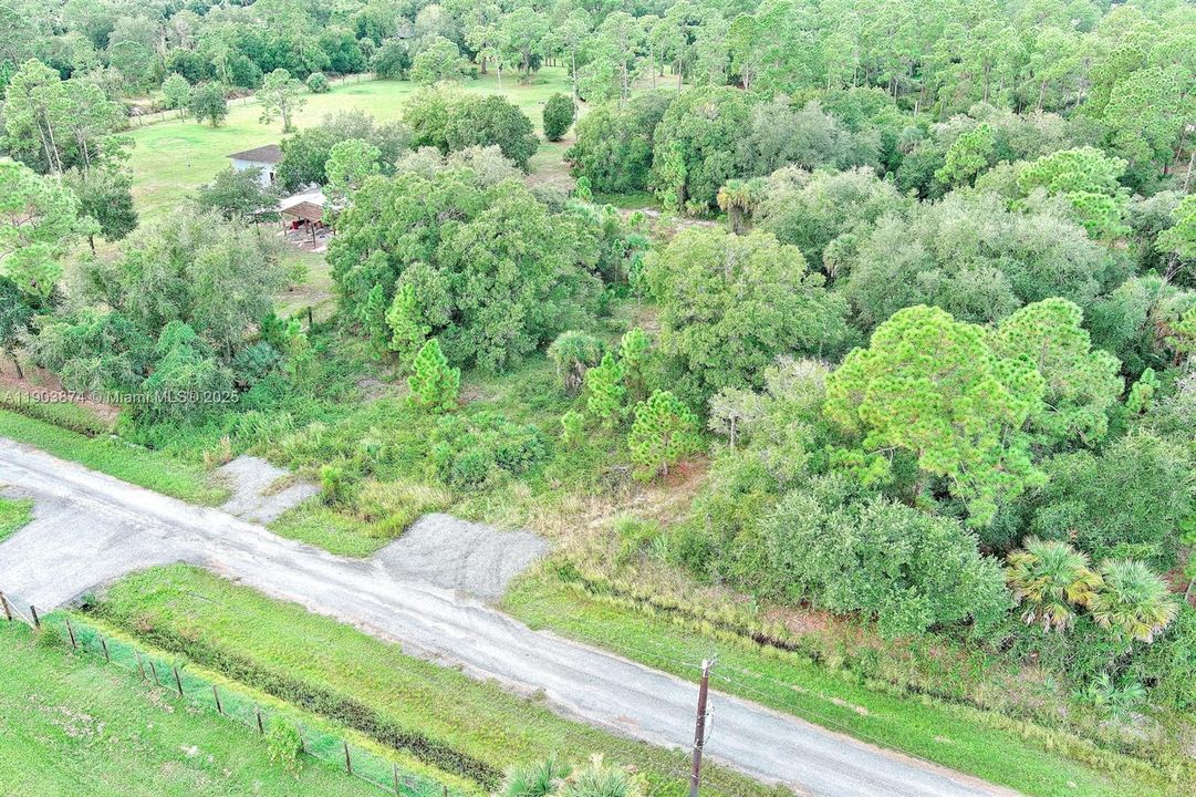 合同活跃: $53,000 (1.25 acres)