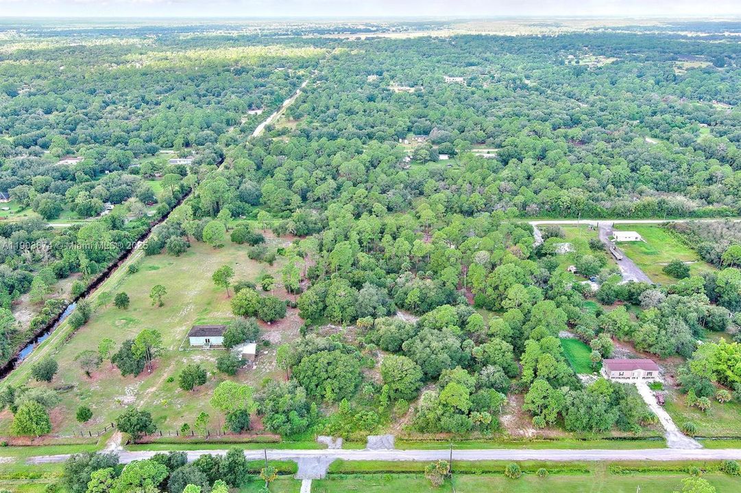 合同活跃: $53,000 (1.25 acres)