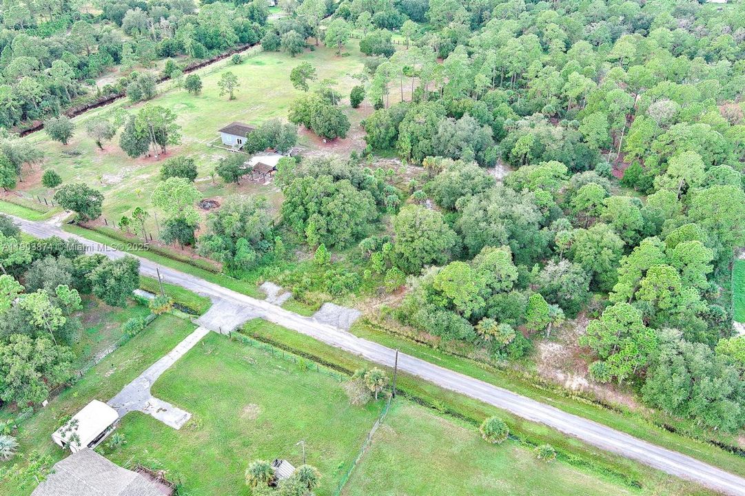 合同活跃: $53,000 (1.25 acres)