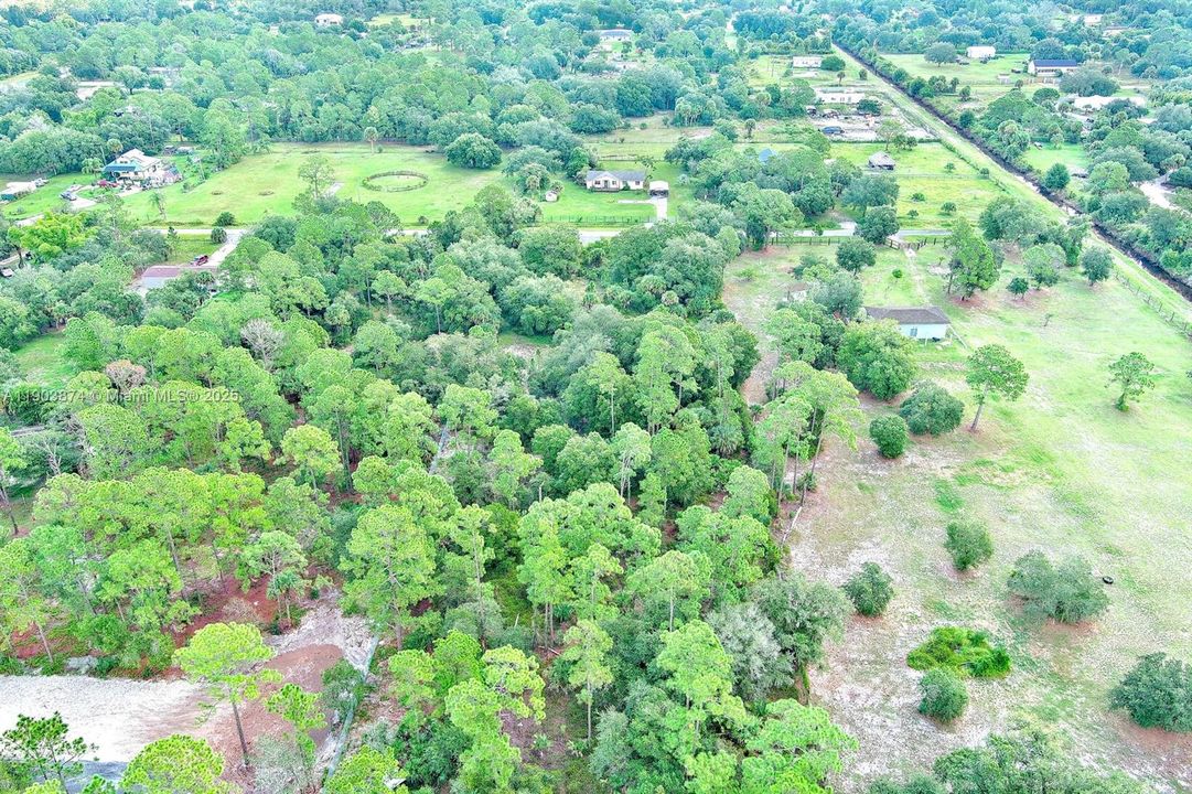 合同活跃: $53,000 (1.25 acres)
