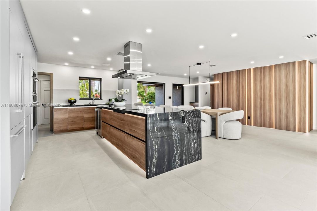 待售: $1,699,999 (4 贝兹, 4 浴室, 2759 平方英尺)