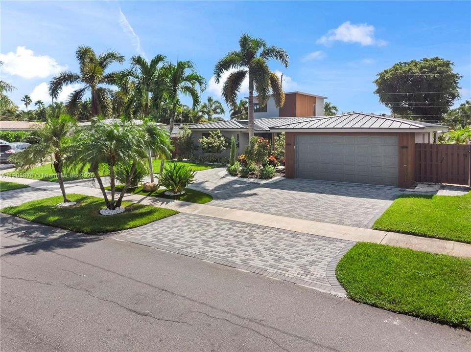 待售: $1,699,999 (4 贝兹, 4 浴室, 2759 平方英尺)