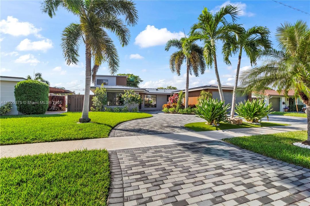 待售: $1,699,999 (4 贝兹, 4 浴室, 2759 平方英尺)