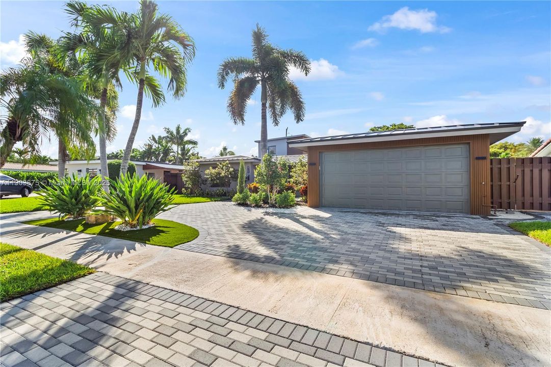 待售: $1,699,999 (4 贝兹, 4 浴室, 2759 平方英尺)