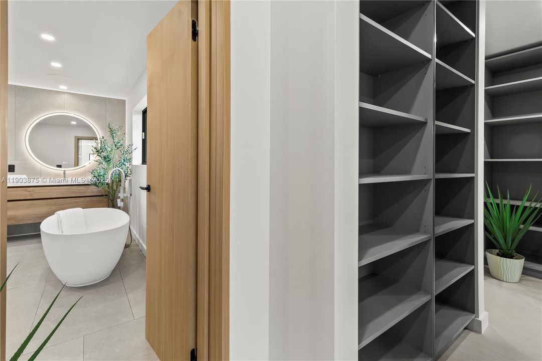 待售: $1,699,999 (4 贝兹, 4 浴室, 2759 平方英尺)