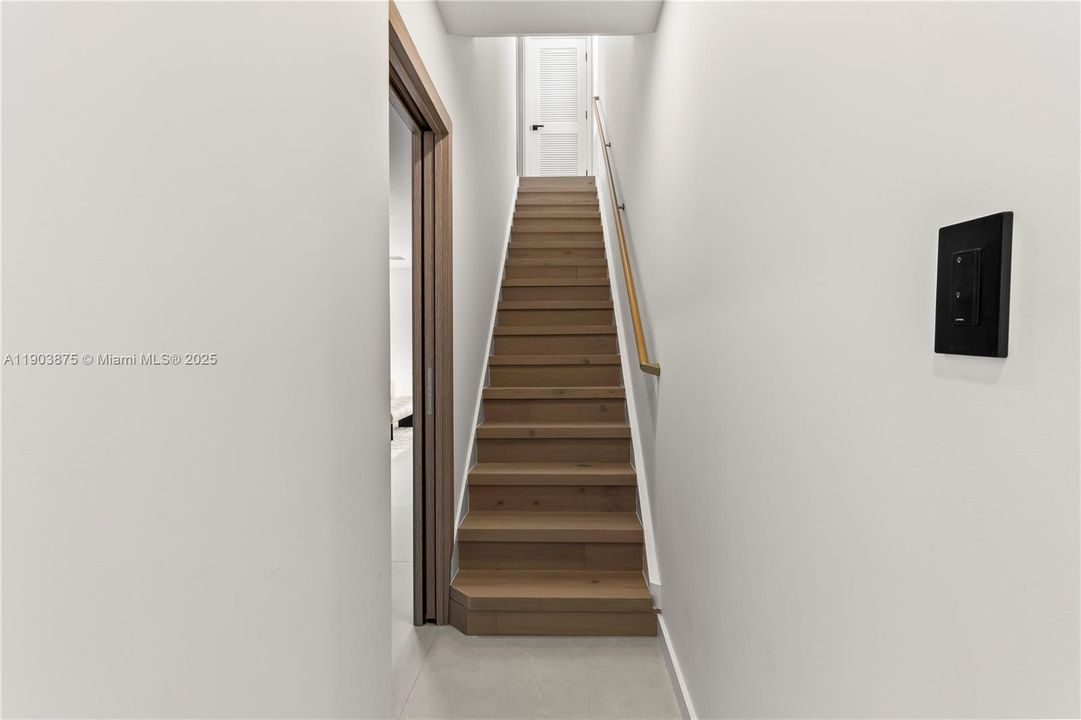 待售: $1,699,999 (4 贝兹, 4 浴室, 2759 平方英尺)