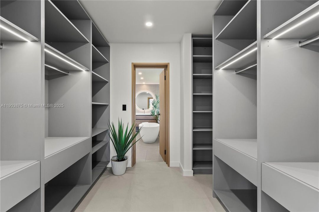 待售: $1,699,999 (4 贝兹, 4 浴室, 2759 平方英尺)