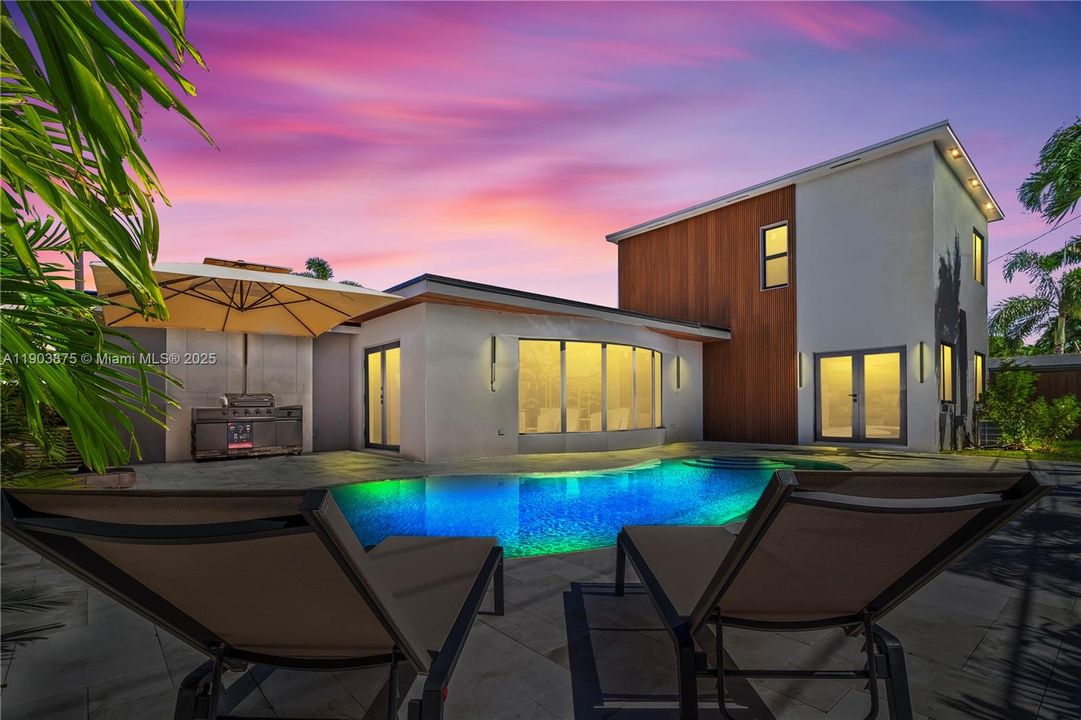 待售: $1,699,999 (4 贝兹, 4 浴室, 2759 平方英尺)