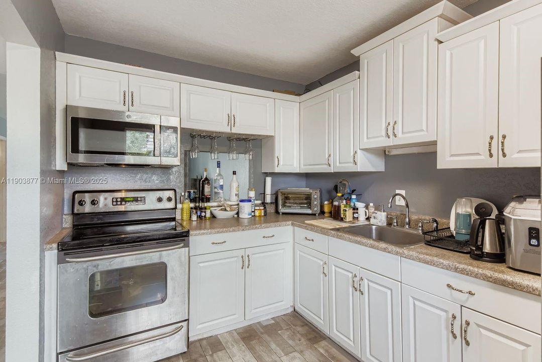 En Venta: $99,900 (2 camas, 2 baños, 880 Pies cuadrados)