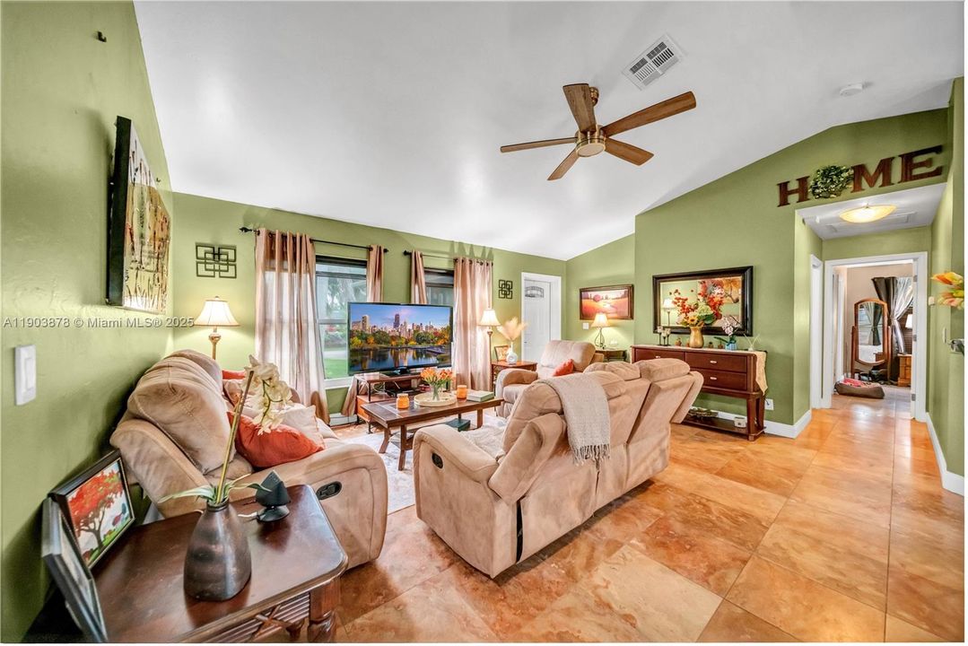 待售: $400,000 (3 贝兹, 2 浴室, 0 平方英尺)