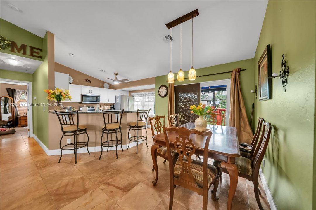 待售: $400,000 (3 贝兹, 2 浴室, 0 平方英尺)