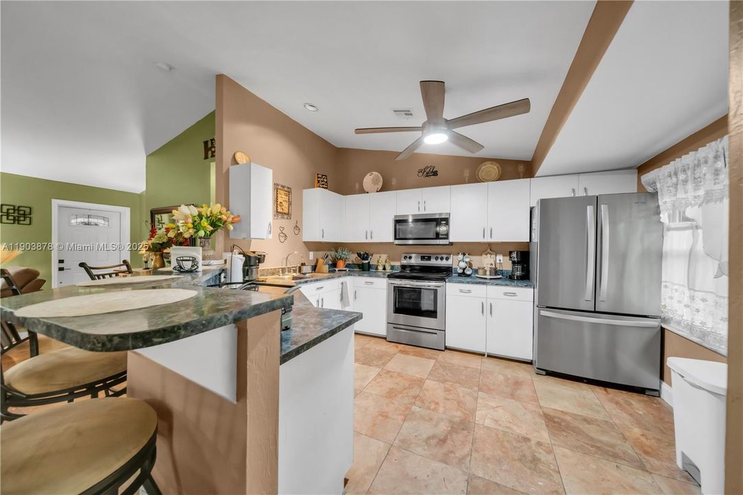 待售: $400,000 (3 贝兹, 2 浴室, 0 平方英尺)