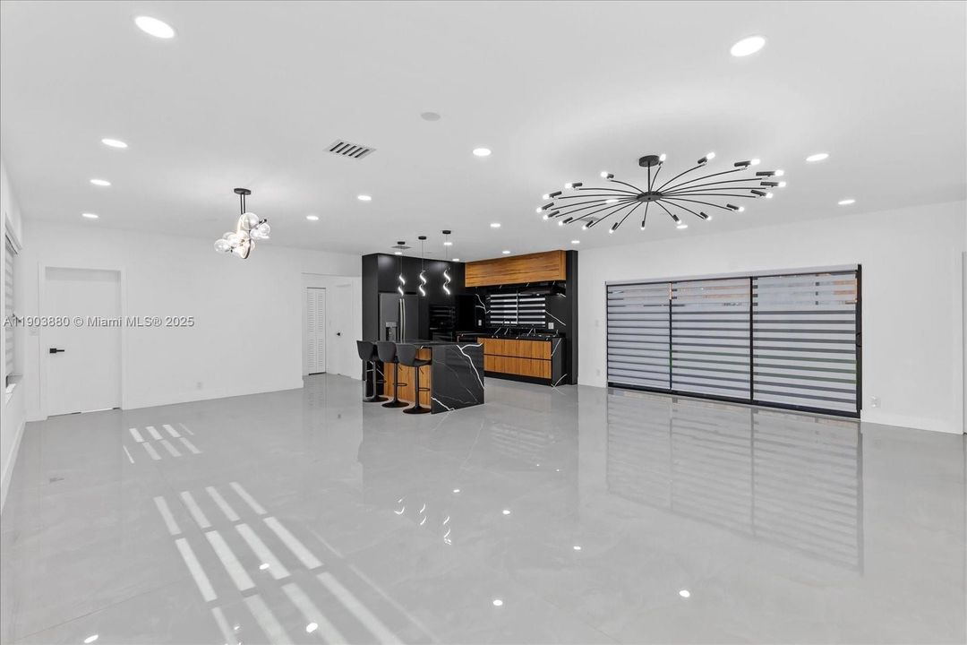 For Sale: $1,390,000 (5 beds, 3 baths, 1970 Square Feet)