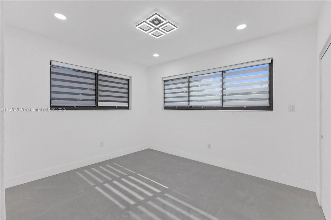 For Sale: $1,390,000 (5 beds, 3 baths, 1970 Square Feet)